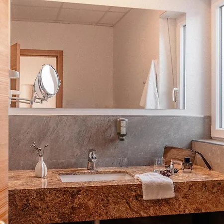 Cristallo Sport & Wellness Hotel Levico Terme Room photo