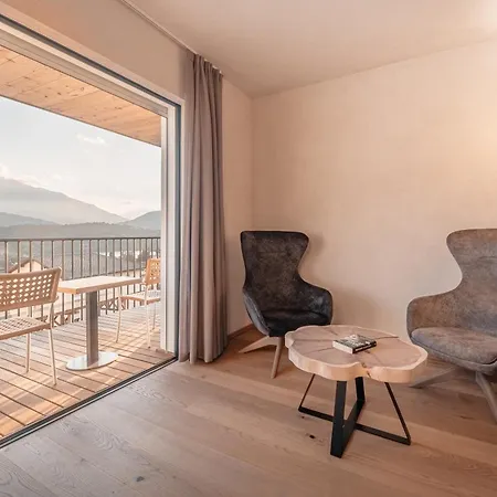 Cristallo Sport & Wellness Hotel Levico Terme Exterior photo